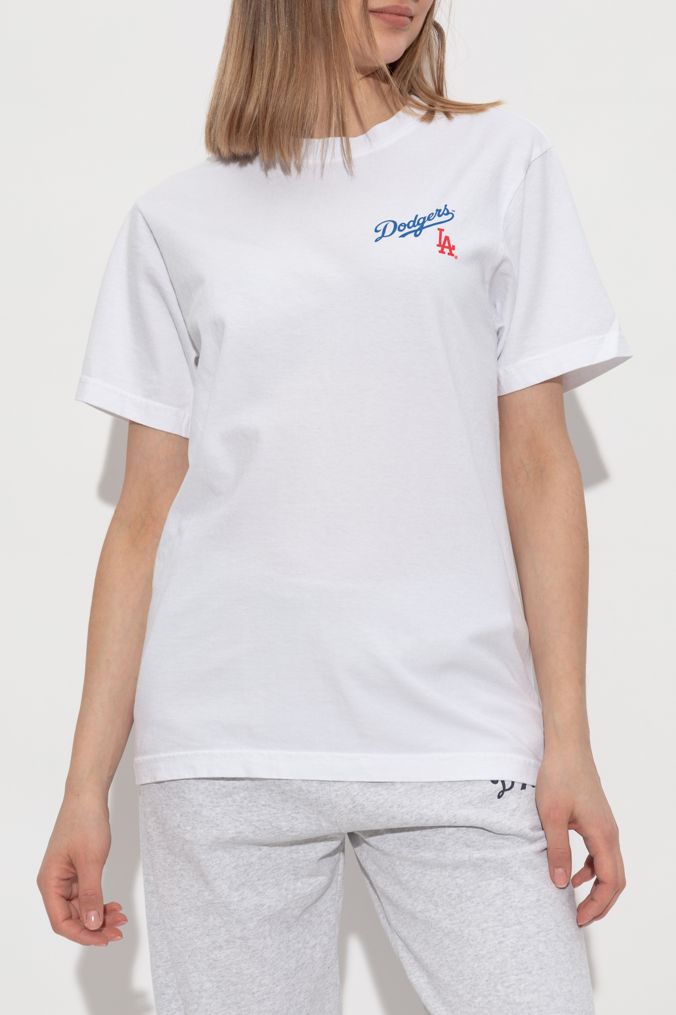 Sporty&Rich｜ (Dodgers Serif T-Shirt - White (TO04362766 Dodgers Serif T-Shirt - White/Team Blue – Sporty & Rich